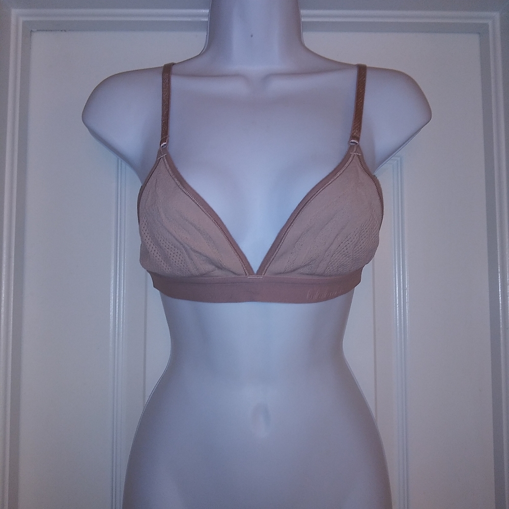 Lululemon Nude Bra With Adjustable Straps